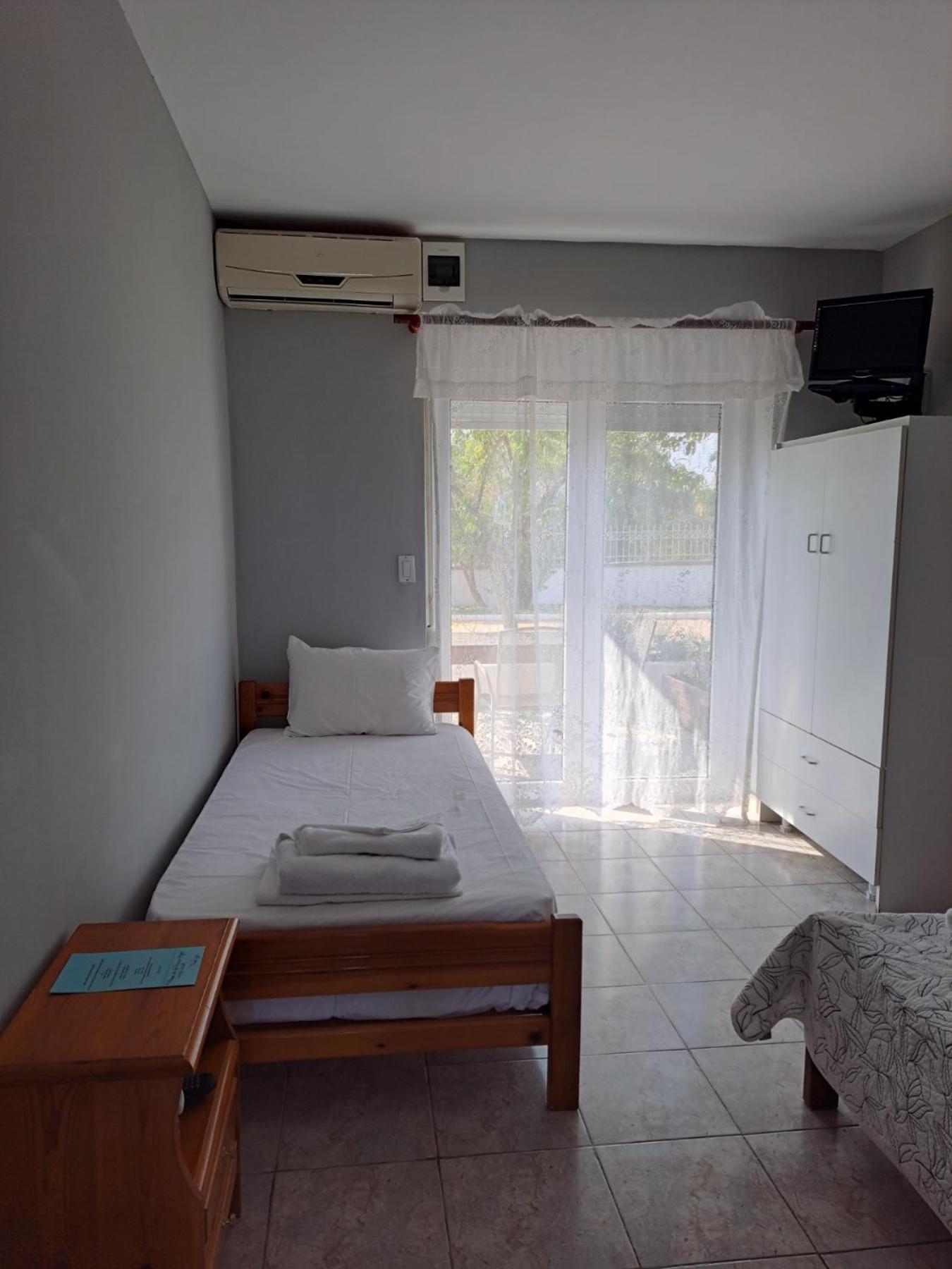 Kiki'S Place 尼基季 客房 照片